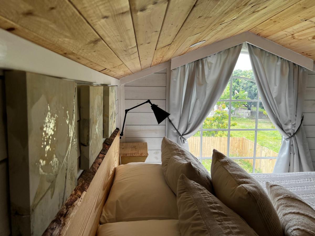 Maria'S Tiny Barn Guest House Homestead Exterior photo